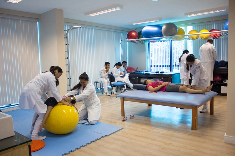 Clínica de aplicação de ozônio para fisioterapia