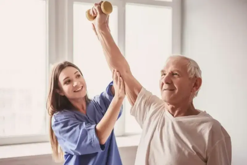 Serviço de fisioterapia a domicílio para idosos